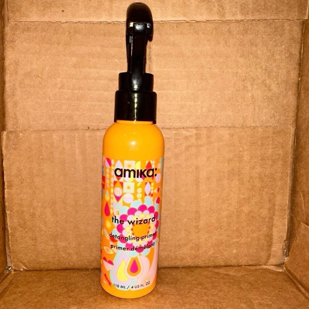 Amika The Wizard Detangling Primer Hair Spray Heat Protectant Frizz Control